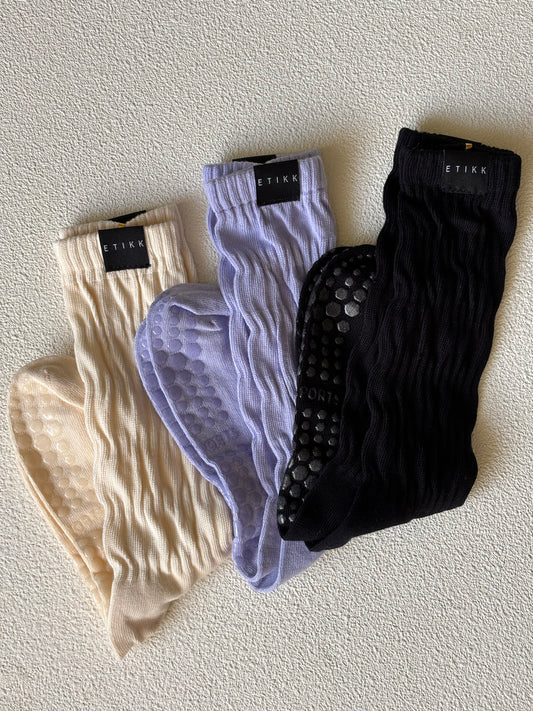 PILATES & YOGA GRIP SOCKS High Rise